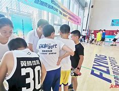 青少年“篮球故事会”公益讲座在长沙火热进行